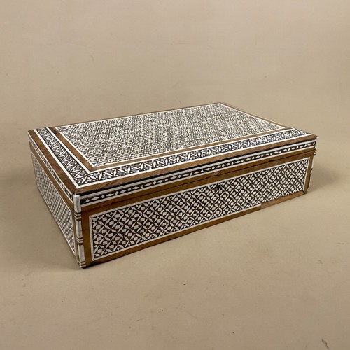 Wooden jewellery box geometric - jewellery,