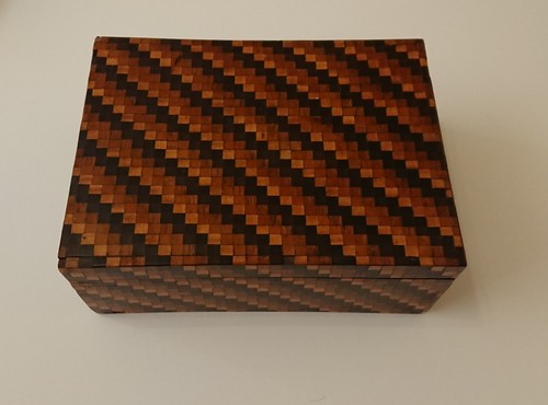 Antica scatola geometrica