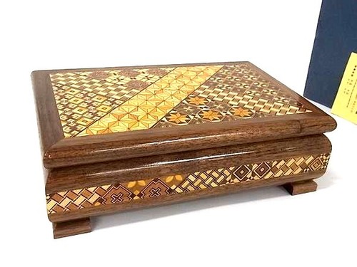 Music box avvolto mano - a,