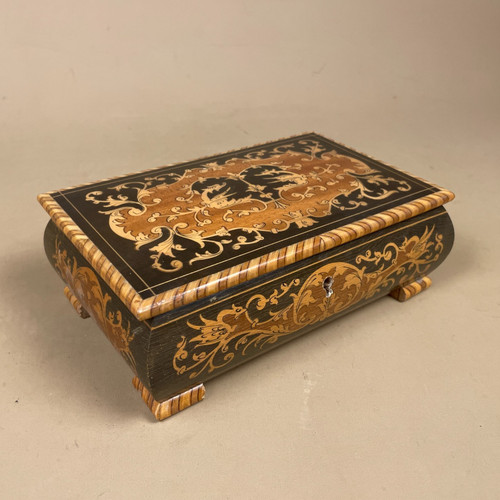 Scatola intarsio legno - in,